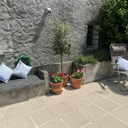 Luxurious Garden 公寓 阿赫莱斯热莱斯加佐斯特